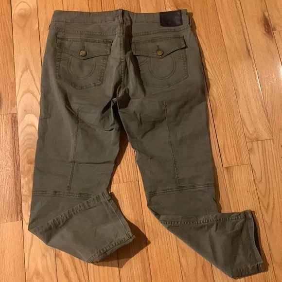 True Religion Olive Green Zipper pocket ankle Jeans - Picture 3 of 6